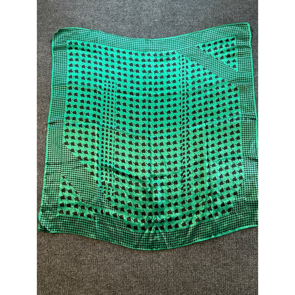 Oscar de la Renta Silk Scarf Green Black Houndstooth Square Accessory Street